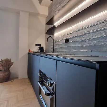 A Nyc Loft Inspired Design Studio Apt In Kolonaki Athens
